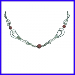 Collier art nouveau en argent pur avec des rhodonites. Bijou de créateur fait main.