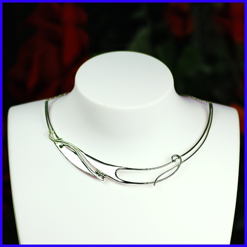 Collier argent. Bijou de créateur et artisanale. Limité à 8 exemplaires.