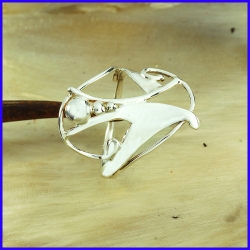 Bague en argent fait main. Bijou de créateur et artisanal.