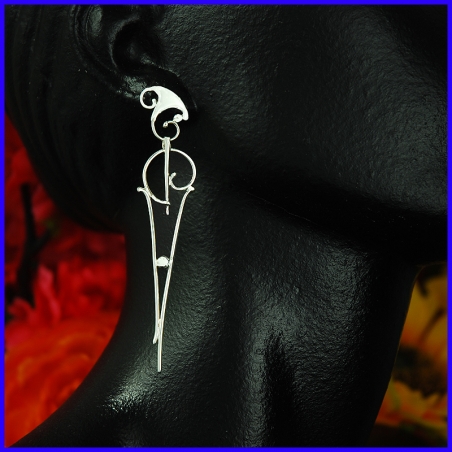 Boucles d’oreilles pendantes argent. Bijou de créateur et artisanale