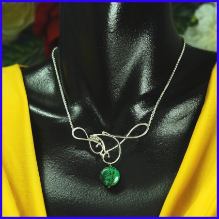 Collier en argent. Bijou de créateur et artisanale