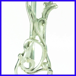 Bracelet en argent faite main Bijou de créateur et artisanal unique.