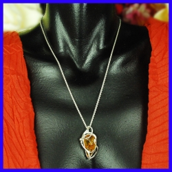 Pendentif argent et ambre de créateur et artisanale pièce unique