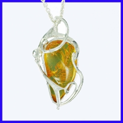 Pendentif argent et ambre de créateur et artisanale pièce unique