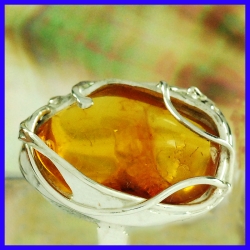 Bague en argent fait main. Bijou de créateur et artisanale. Pièce unique.