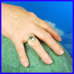 Bague en argent fait main de créateur et artisanal 8 exemplaires.