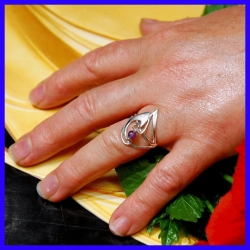 Handmade fancy ring in 950 thousandths silver. Jewel of creator and artisanal.