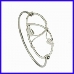Bracelet en argent, faite main. Bijou de créateur et artisanal.