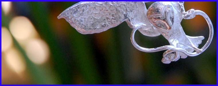 Pendentif unique en argent  et faite-main. Bijou de créateur.